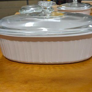 Vintage CorningWare 1.8 Liter French White Casserole w/lid